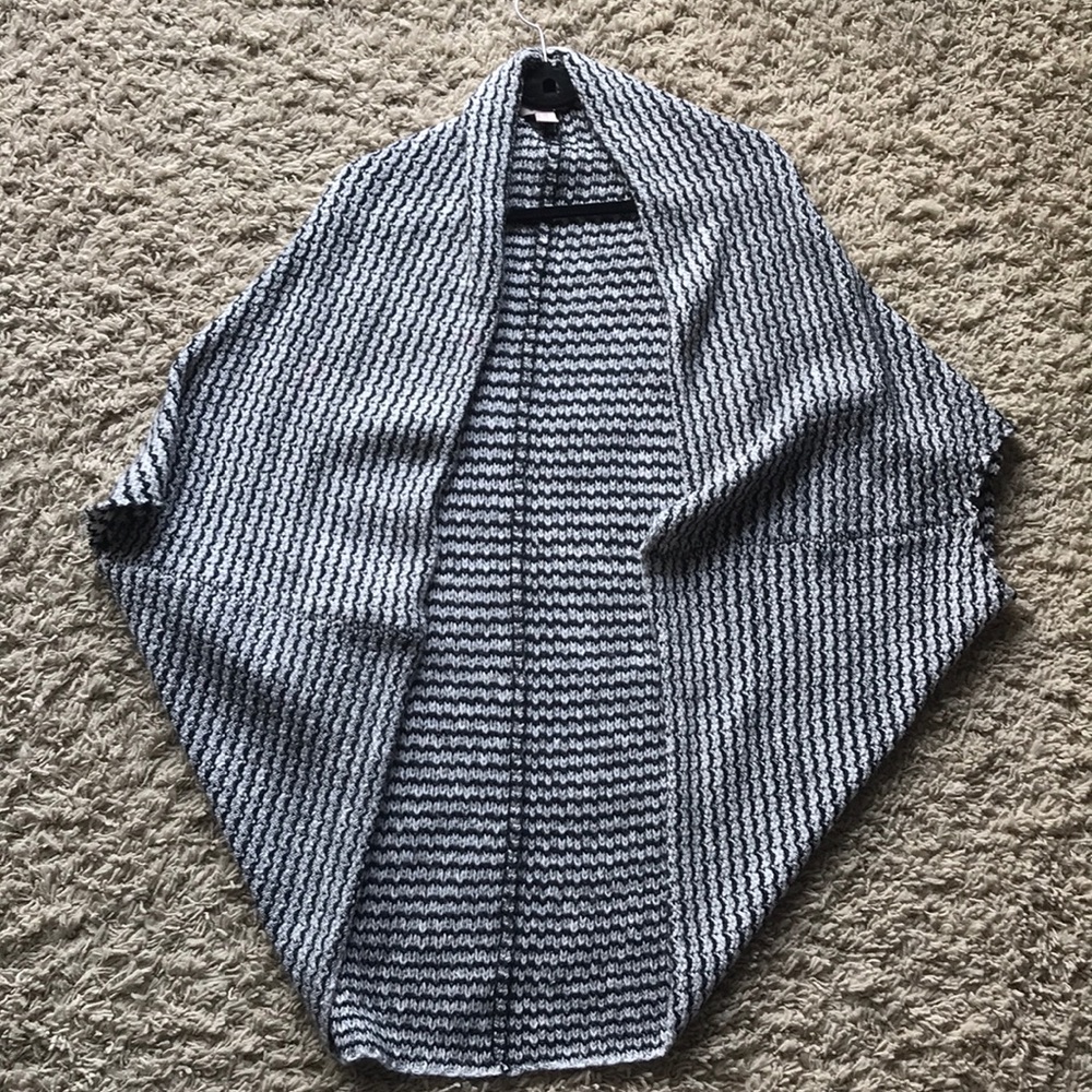 Black and White Baggy Sweater/Shawl